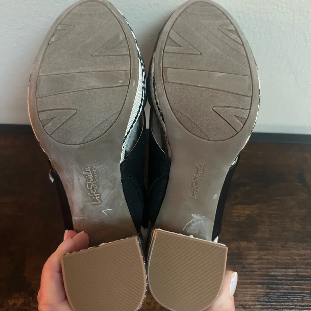 NIB Life Stride Black and White Wedge Sandals
